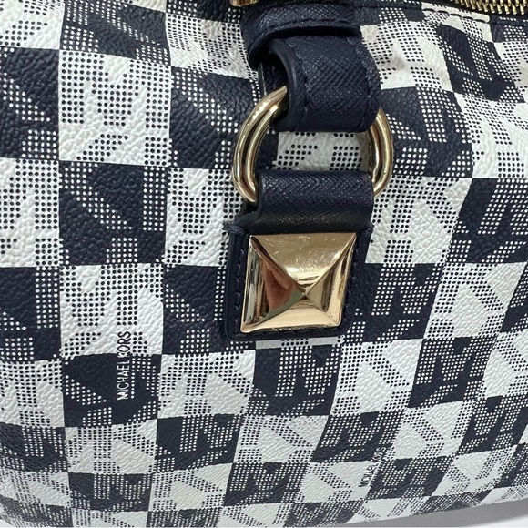 Michaels Kors Grayson medium empire satchel EUC - Picture 7 of 13